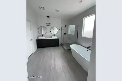 2826 N 28th Place, Phoenix, AZ 85008 - Photo 5