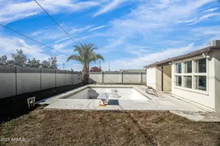 2309 W Wood Dr, Phoenix, AZ 85029 - Photo 31