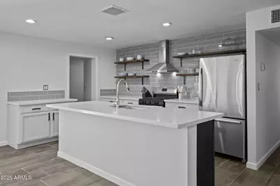 2309 W Wood Drive, Phoenix, AZ 85029 - Photo 9