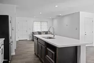 2309 W Wood Dr, Phoenix, AZ 85029 - Photo 13