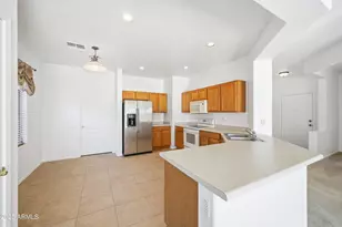 10675 E Second Water Trail, Gold Canyon, AZ 85118 - Photo 11