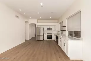 369 W Fairway Pl, Chandler, AZ 85225 - Photo 11