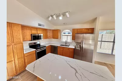 7873 W Adobe Drive, Glendale, AZ 85308 - Photo 5