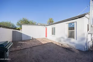 2537 E Willetta St, Phoenix, AZ 85008 - Photo 3
