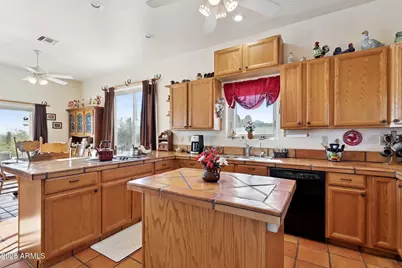 2401 S Coyote Trail, Maricopa, AZ 85139 - Photo 19