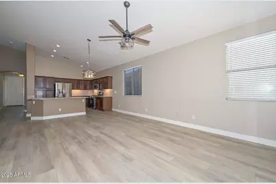 26928 N 84th Avenue, Peoria, AZ 85383 - Photo 9