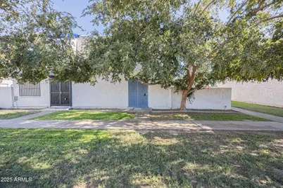 5214 N 42nd Parkway, Phoenix, AZ 85019 - Photo 3