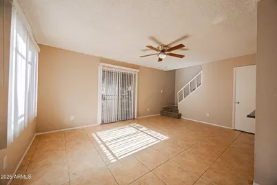 5214 N 42nd Parkway, Phoenix, AZ 85019 - Photo 9