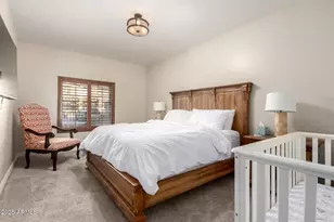 5450 E Deer Valley Dr, Phoenix, AZ 85054 - Photo 17