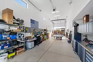 2049 E Entoro Dr, Casa Grande, AZ 85122 - Photo 9