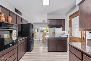 532 N 54th St, Mesa, AZ 85205 - Photo 9