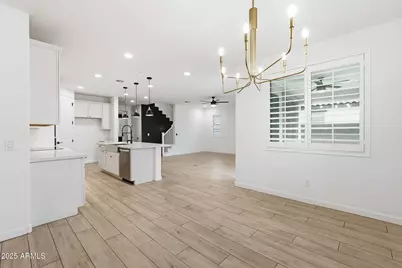 13182 W Crestvale Drive, Peoria, AZ 85383 - Photo 17