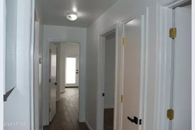 249 W Grovers Avenue, Phoenix, AZ 85023 - Photo 15