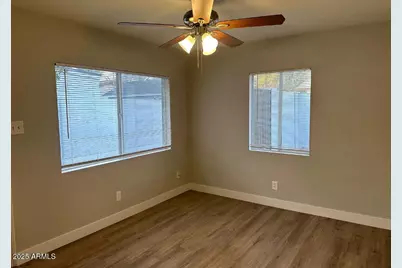 2532 W Morten Avenue #A, Phoenix, AZ 85051 - Photo 11