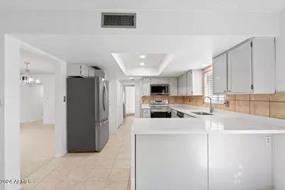 6105 N 12th Way, Phoenix, AZ 85014 - Photo 9