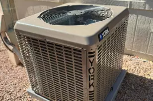 2233 E Behrend Dr, Phoenix, AZ 85024 - Photo 11