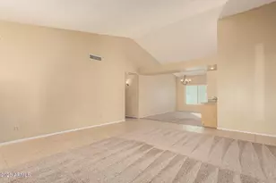 1007 E Secretariat Dr, Tempe, AZ 85284 - Photo 5