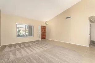 1007 E Secretariat Dr, Tempe, AZ 85284 - Photo 7