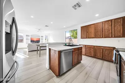 16529 W Saguaro Lane, Surprise, AZ 85388 - Photo 19