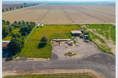 48217 W Quail Run Way #8, Maricopa, AZ 85139 - Photo 1