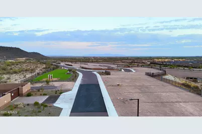 11880 W Burnside Trail, Peoria, AZ 85383 - Photo 23