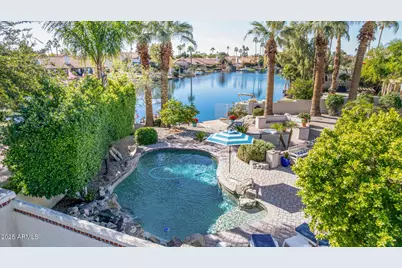 915 W Grand Caymen Drive, Gilbert, AZ 85233 - Photo 1