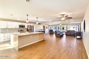 10508 W Kelso Dr, Sun City, AZ 85351 - Photo 3