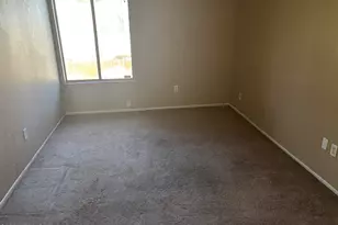 5919 W Golden Ln, Glendale, AZ 85302 - Photo 5