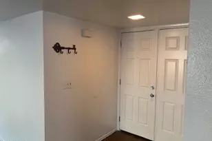 9761 N 68th Ln, Peoria, AZ 85345 - Photo 11