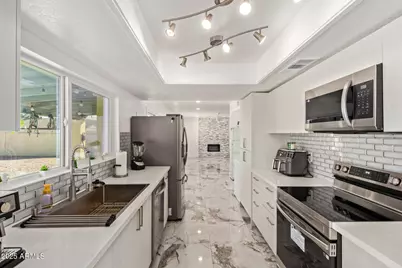 5704 W Purdue Circle, Glendale, AZ 85302 - Photo 15