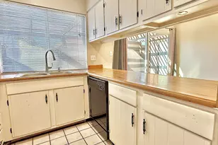 924 S Casitas Dr, Tempe, AZ 85281 - Photo 9