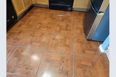 1124 W Nancy Lane, Phoenix, AZ 85041 - Photo 5