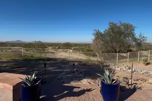 18670 W San Ricardo Dr, Goodyear, AZ 85338 - Photo 5