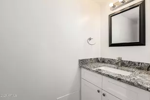 7126 N 19th Ave, Phoenix, AZ 85021 - Photo 17