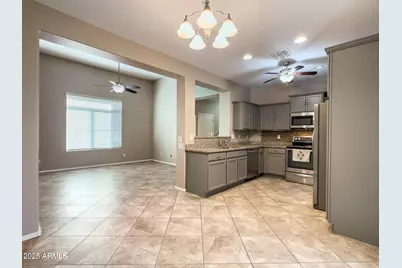 1958 W Busoni Place, Phoenix, AZ 85023 - Photo 29