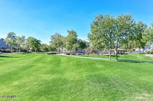 1958 W Busoni Pl, Phoenix, AZ 85023 - Photo 33