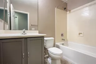 1958 W Busoni Pl, Phoenix, AZ 85023 - Photo 7