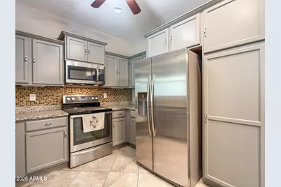 1958 W Busoni Place, Phoenix, AZ 85023 - Photo 25