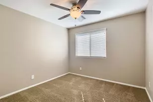 1958 W Busoni Pl, Phoenix, AZ 85023 - Photo 21