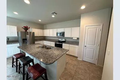 7811 W Riverside Avenue, Phoenix, AZ 85043 - Photo 7