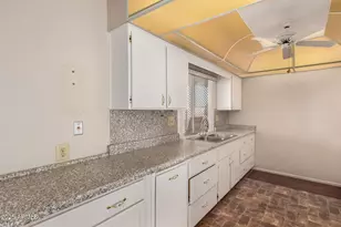 11046 W Campana Dr, Sun City, AZ 85351 - Photo 9