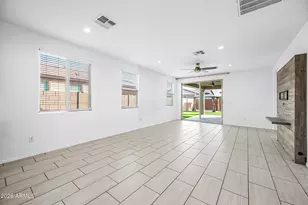 10829 W Hadley St, Avondale, AZ 85323 - Photo 5