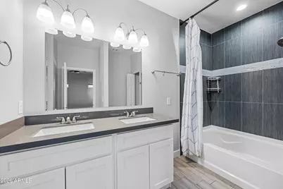 1013 E Odeum Lane, Phoenix, AZ 85040 - Photo 17