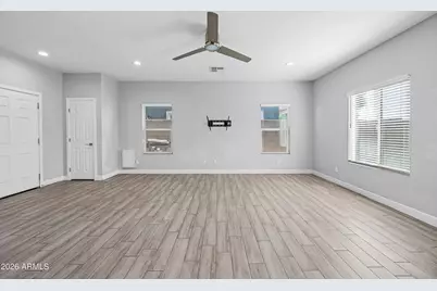 1013 E Odeum Lane, Phoenix, AZ 85040 - Photo 5