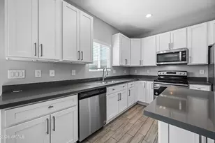 1013 E Odeum Ln, Phoenix, AZ 85040 - Photo 9