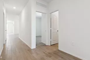 18463 W Hackamore Dr, Wittmann, AZ 85361 - Photo 9