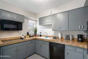 6501 N 17th Ave, Phoenix, AZ 85015 - Photo 9