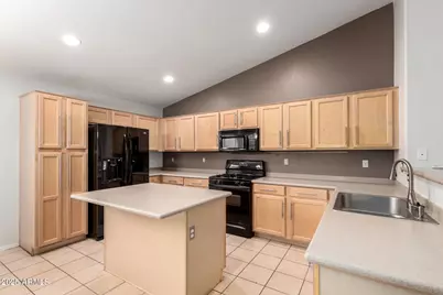 4013 S Summer Court, Gilbert, AZ 85297 - Photo 15