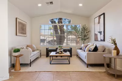 4523 E Bighorn Avenue, Phoenix, AZ 85044 - Photo 5