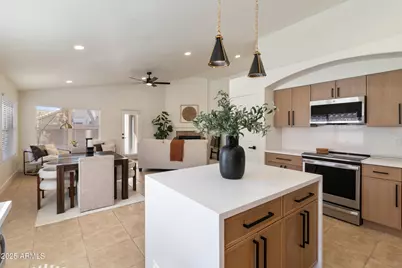 4523 E Bighorn Avenue, Phoenix, AZ 85044 - Photo 9